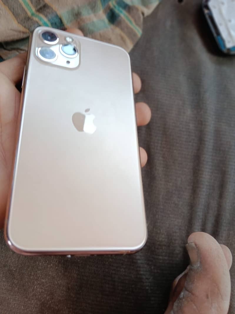 iPhone 11 Pro 0