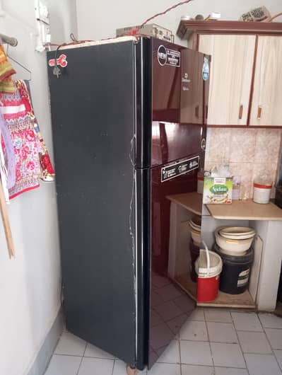 dawlance inverter 18 cub all okk hai glass door hai