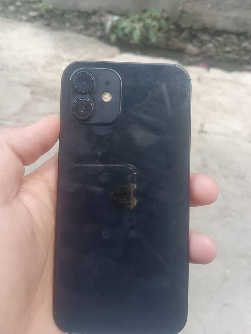 iPhone 12 0