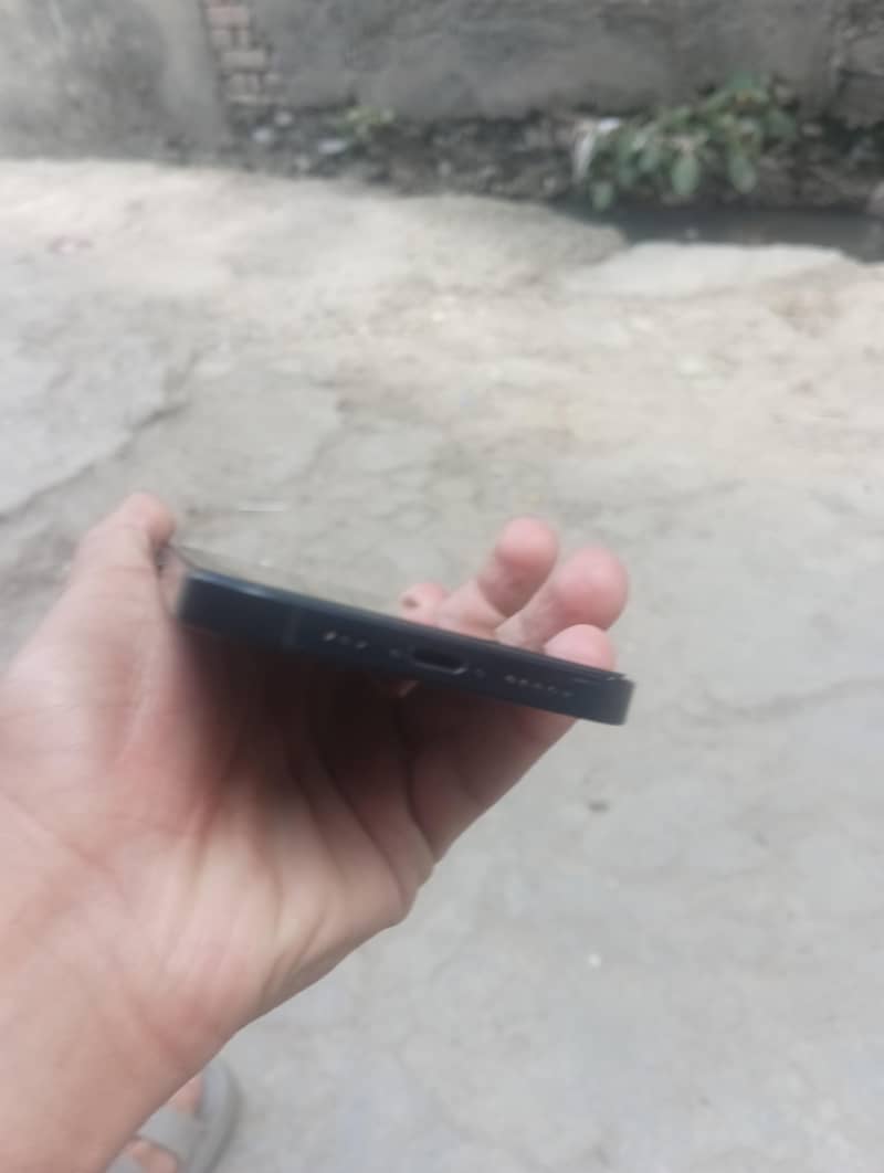 iPhone 12 2