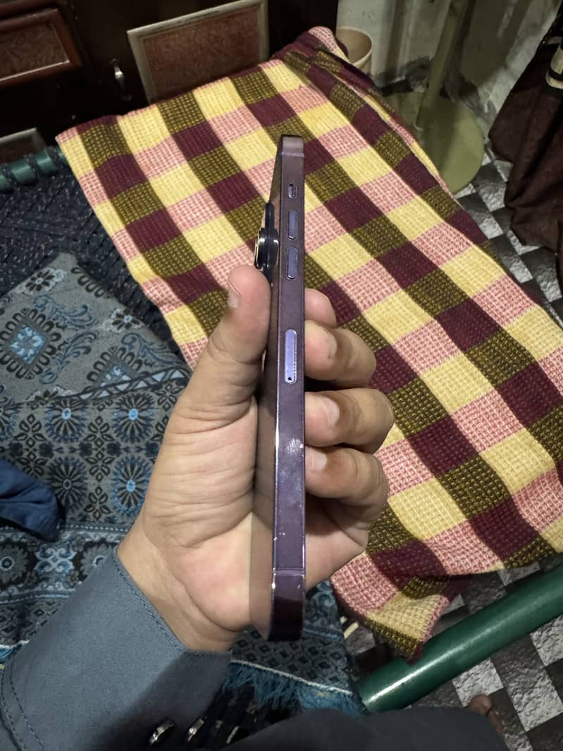14 pro Max 1