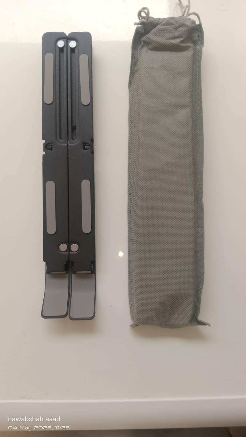 Laptop stand 2