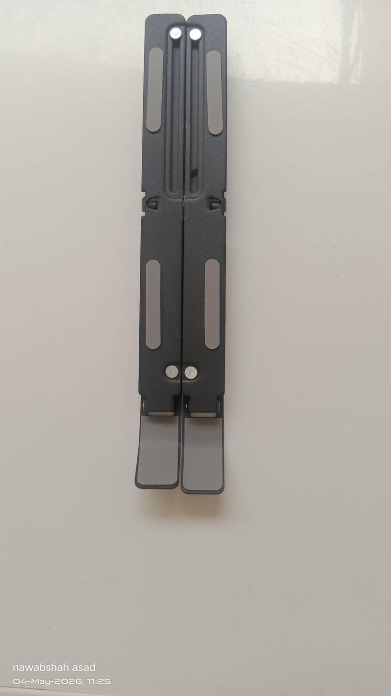 Laptop stand 3