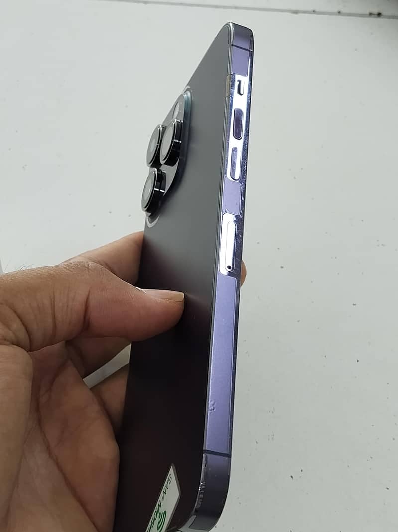 Iphone 14pro max  HK model 3