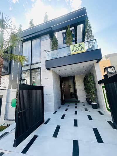 5 Marla Brand New And Modern House For Sale In Bahria Town Lahore