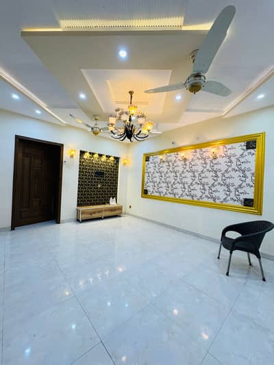 10 Marla Upper Portion For Rent In Bahria Town Lahore