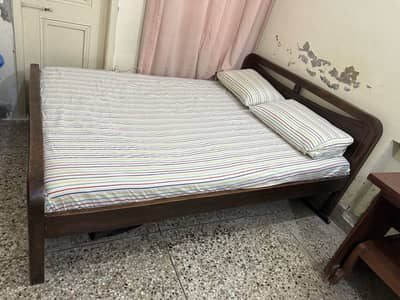 Double bed Queen size, pure Tally sheesham wood and medicated foam