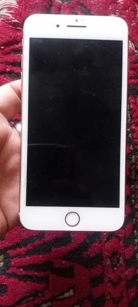 IPHONE 8 PLUS 1