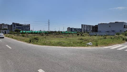 Grand 23.40 Marla Corner Possession Plot No DB Pole Near Main Boulevard DHA Phase 8 Block X