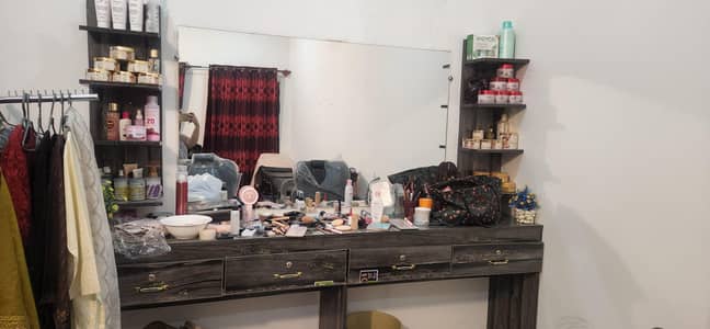 salon table