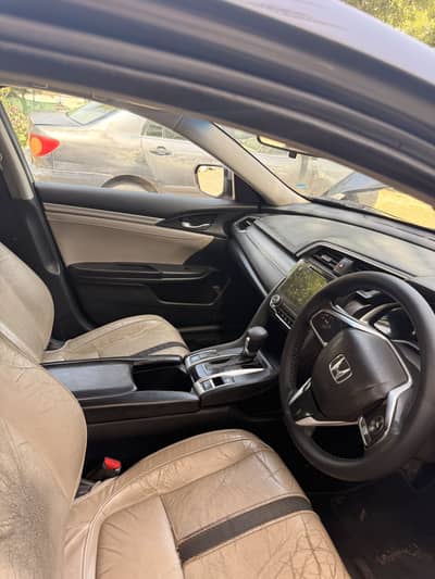 Honda Civic 2018 model UG Top of the line