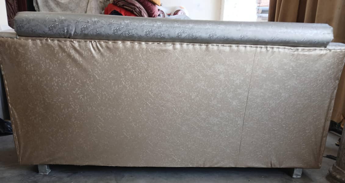5 seater sofa 6