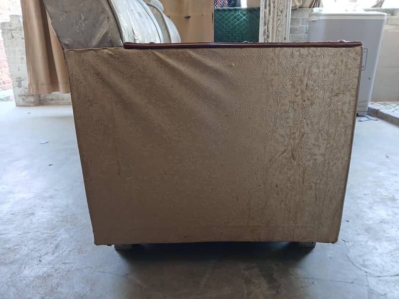 5 seater sofa 11