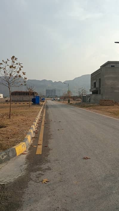 Faisal Hills B Block 10 Marla Near Park Ideal Location For Home Construction