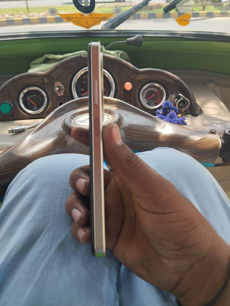 infinix 8 plus 2
