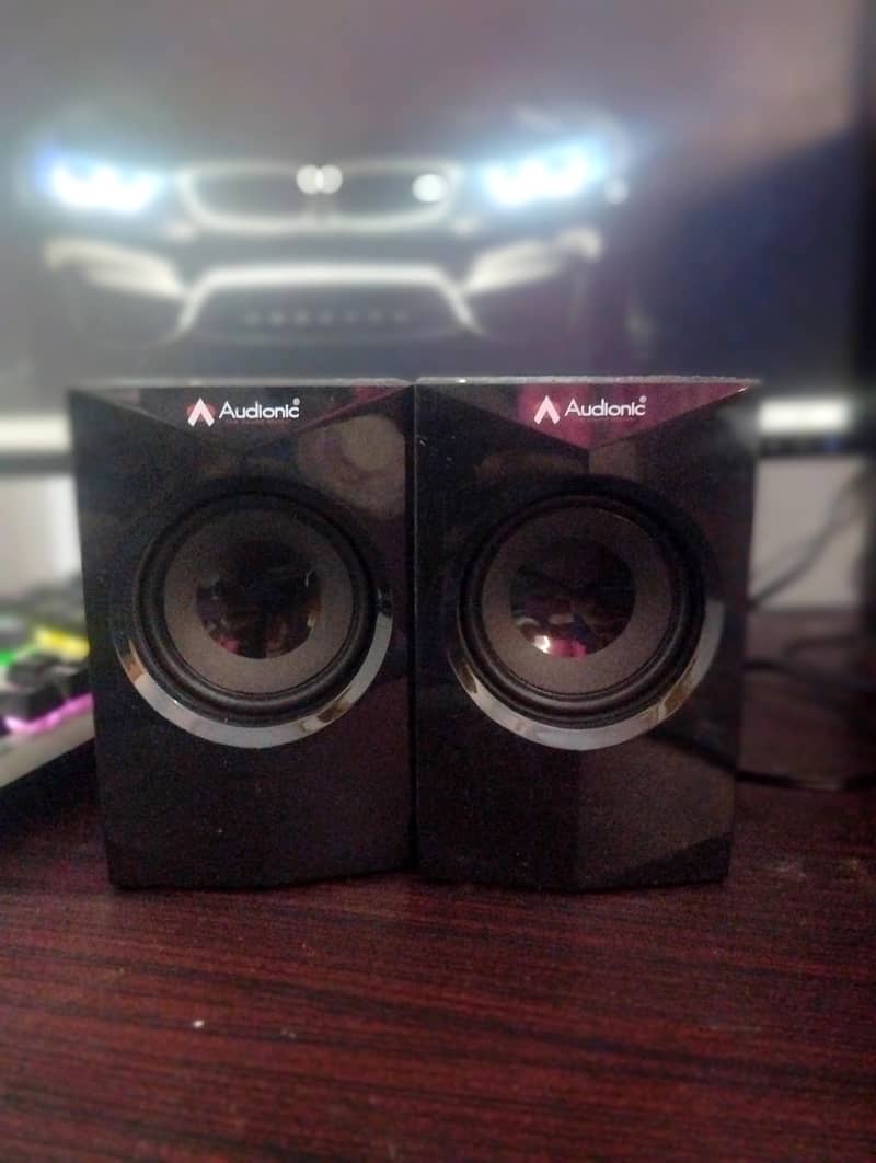 Audionic Mega 40 2