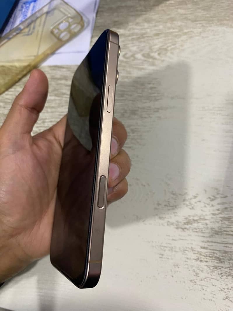 iPhone 16 pro max 1
