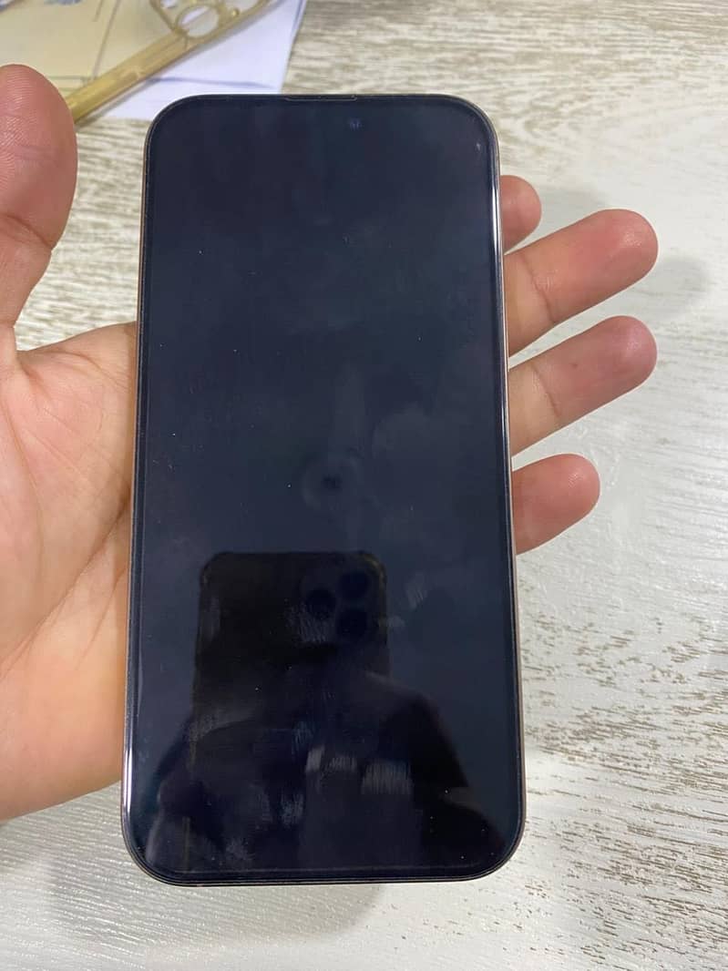 iPhone 16 pro max 2