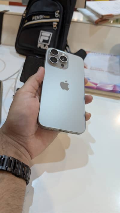 Apple iPhone 15 Pro Max 256GB