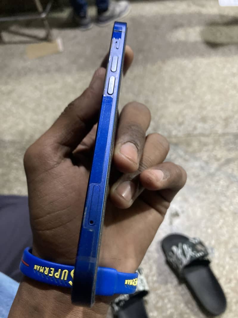 iPhone 12 2
