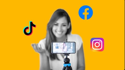 social media sales agent male female