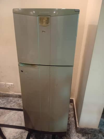 Fridge/Refrigerator  (4ft)