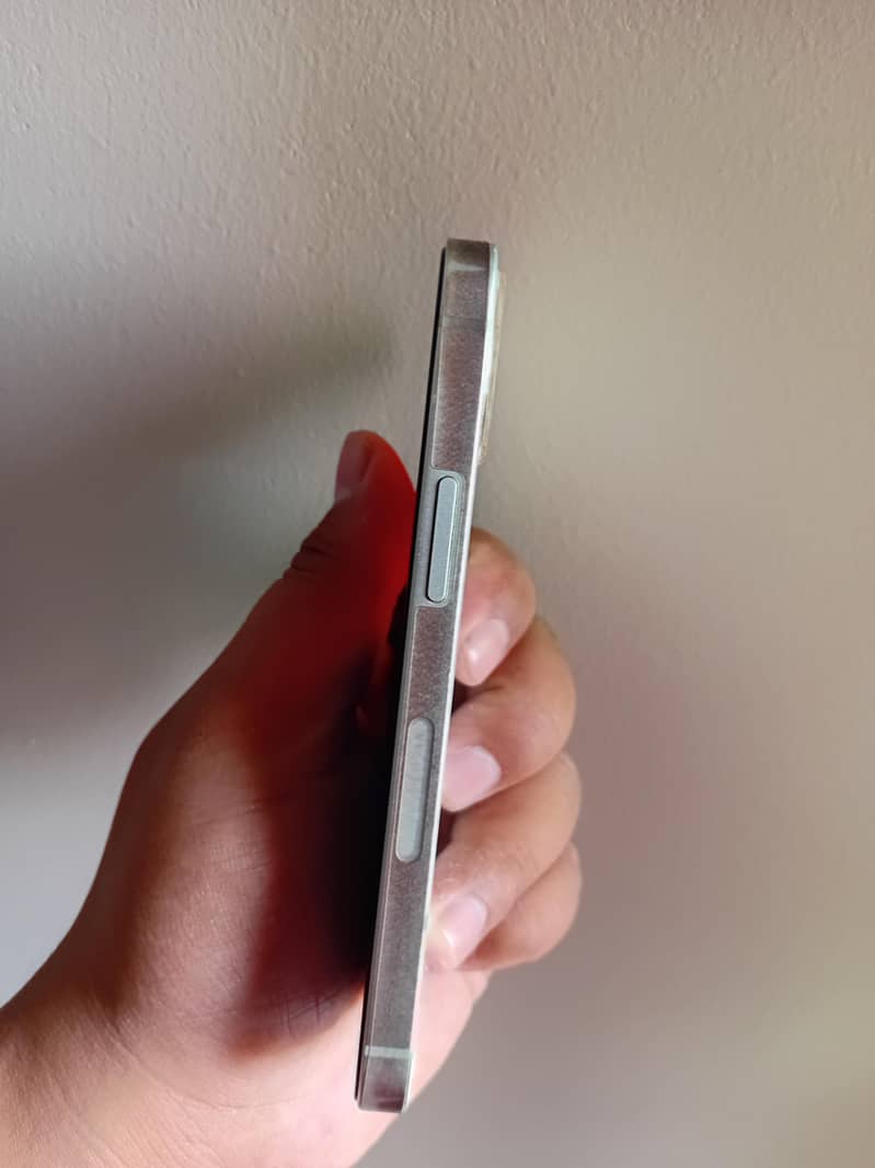 iphone 12 mini 3