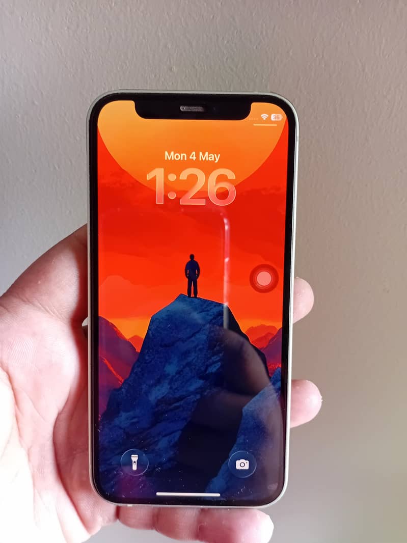 iphone 12 mini 4