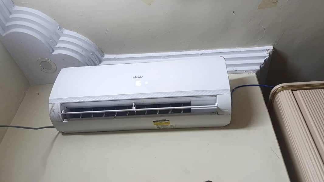 2 year use split ac 0