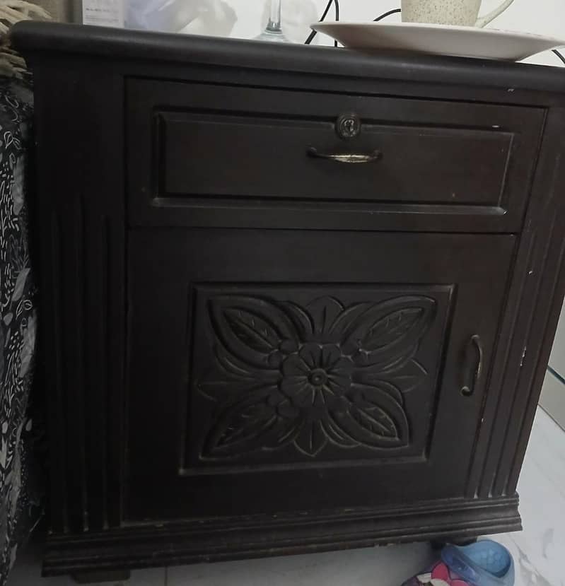 used side table 0