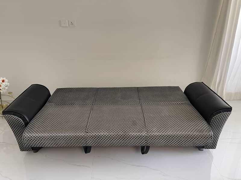 Sofa com bed 3 seater 4