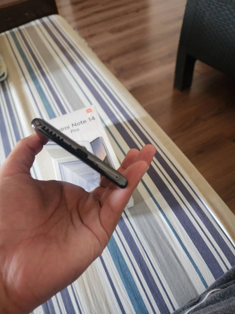 Redmi Note 14 Pro 3