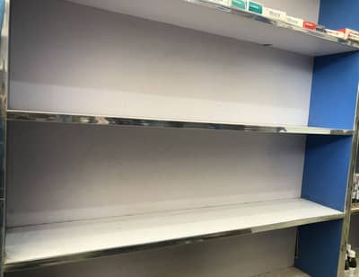 Wooden Rack In Good Condition