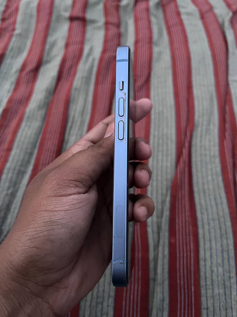 Apple iPhone 14 0
