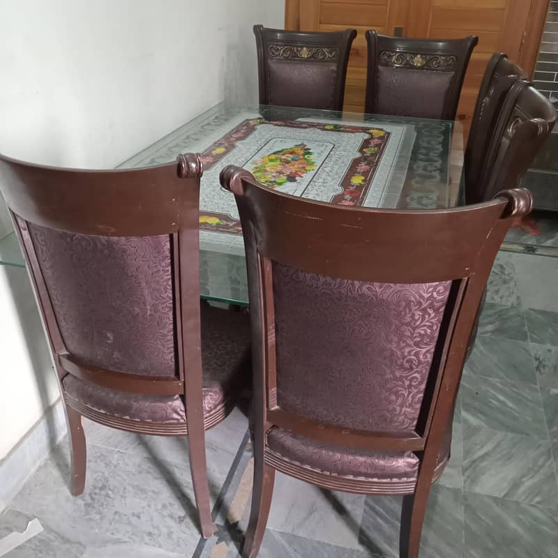 Dining Table & Chairs 3