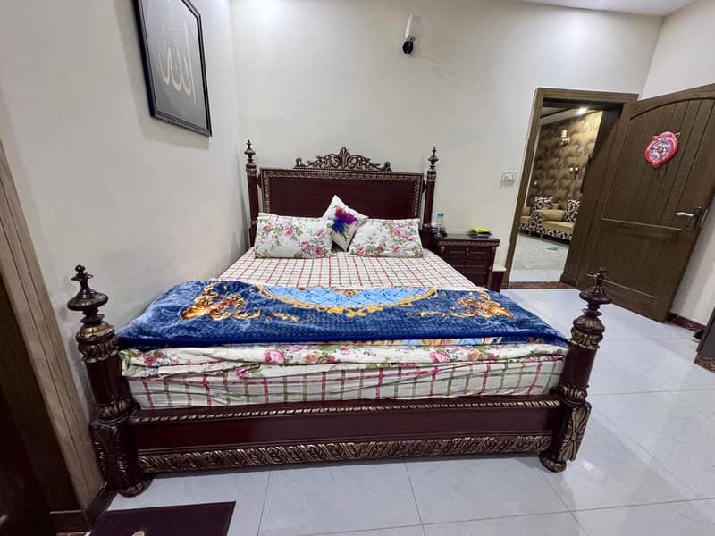 bed dressing tabel ,side table 1