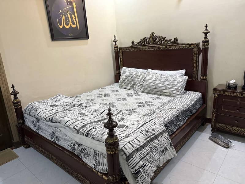 bed dressing tabel ,side table 3