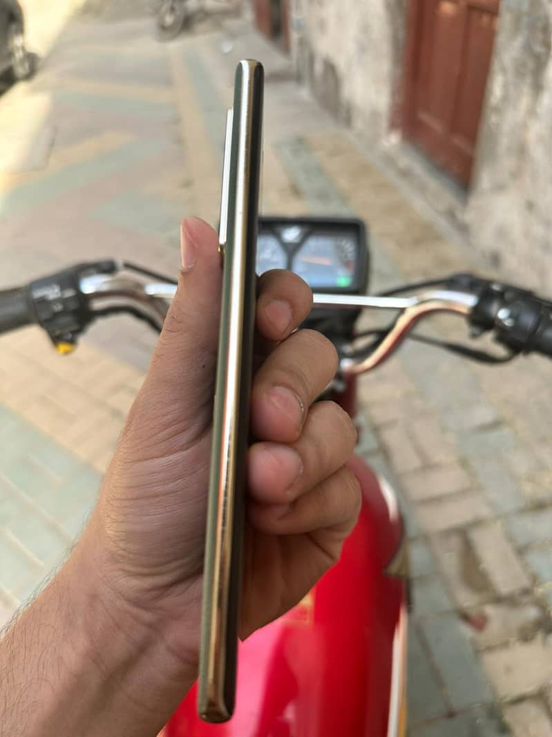 infinix note 40 pro 3