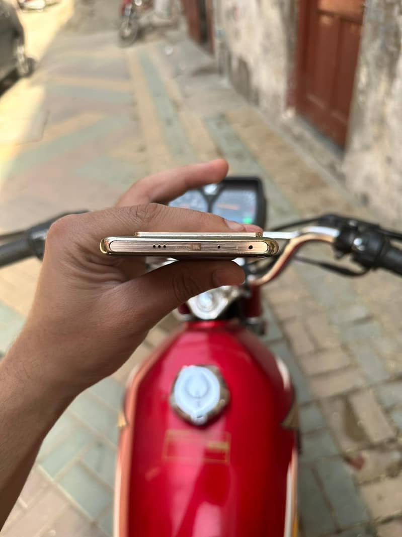infinix note 40 pro 4