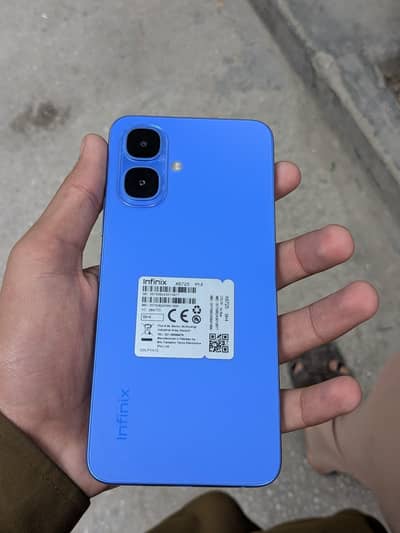 Infinix smart 10 10 by 10 condition 9 days used ha complete box hat