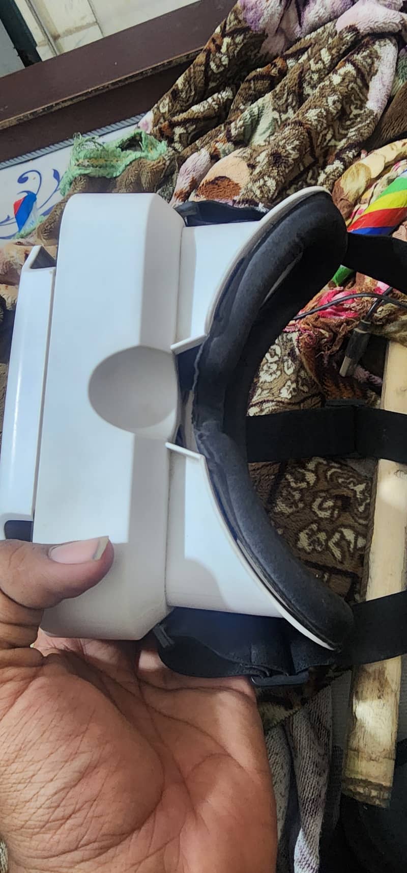 Virtual reality (VR) 4