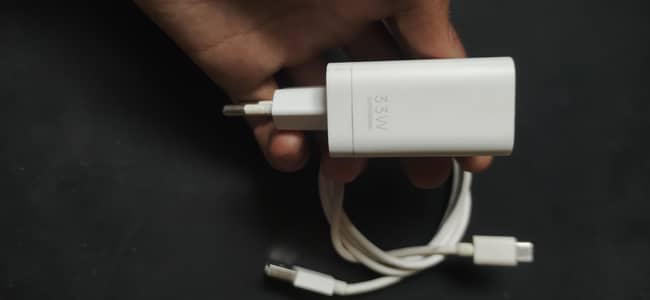 oppo A38 genuine charger not even used 33W super vocc charging genuine