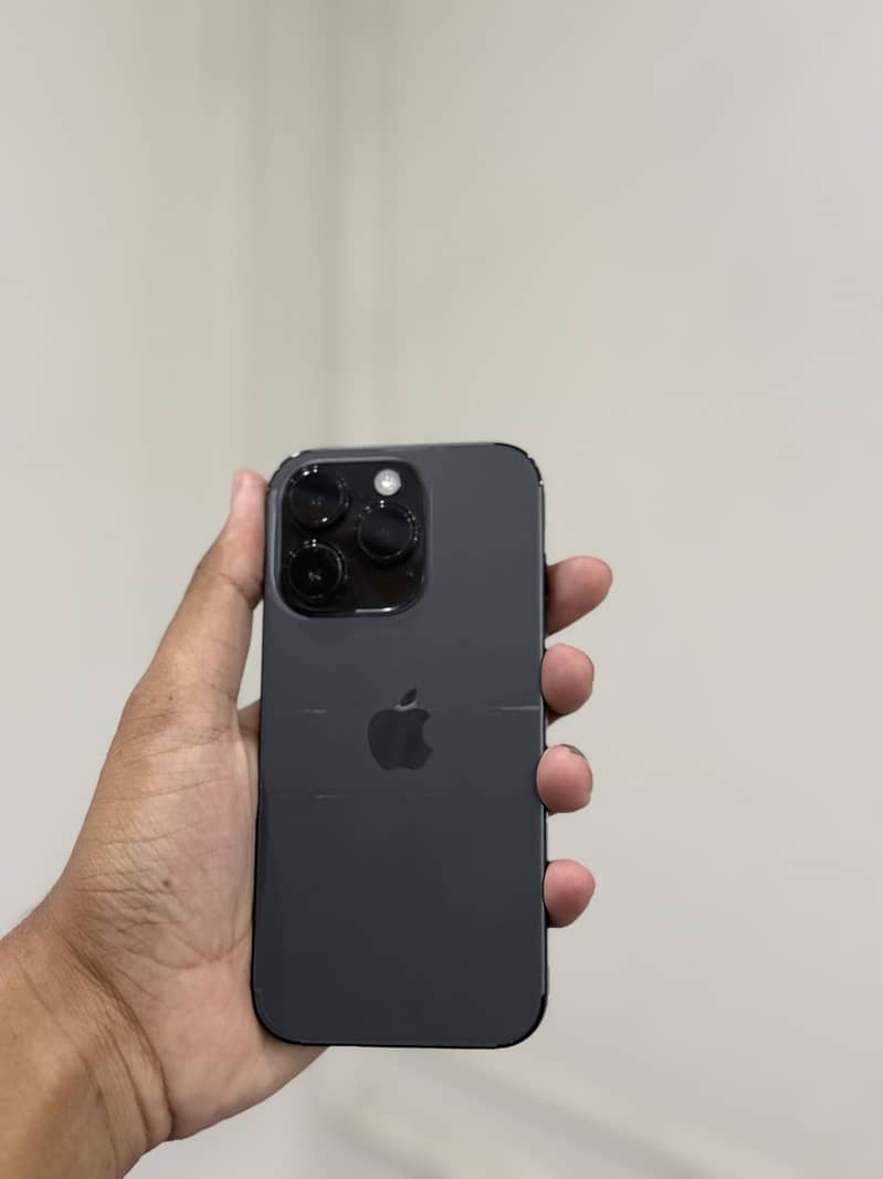 iPhone 14 pro 1