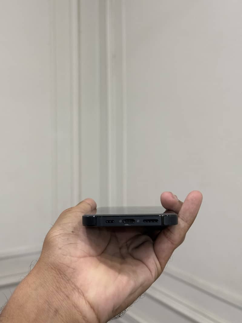 iPhone 14 pro 3