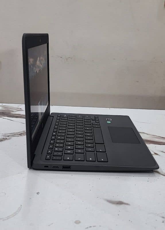 HP Chromebook laptop 4GB ram 32gb SSD 1