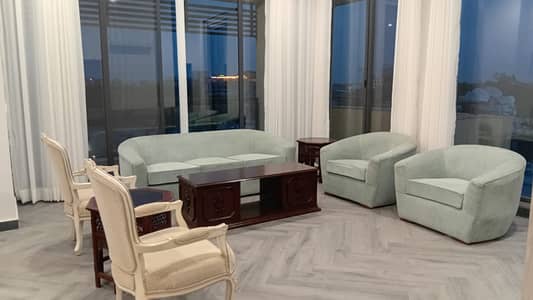Modern Fully Furnished 2 Bedroom Apartment