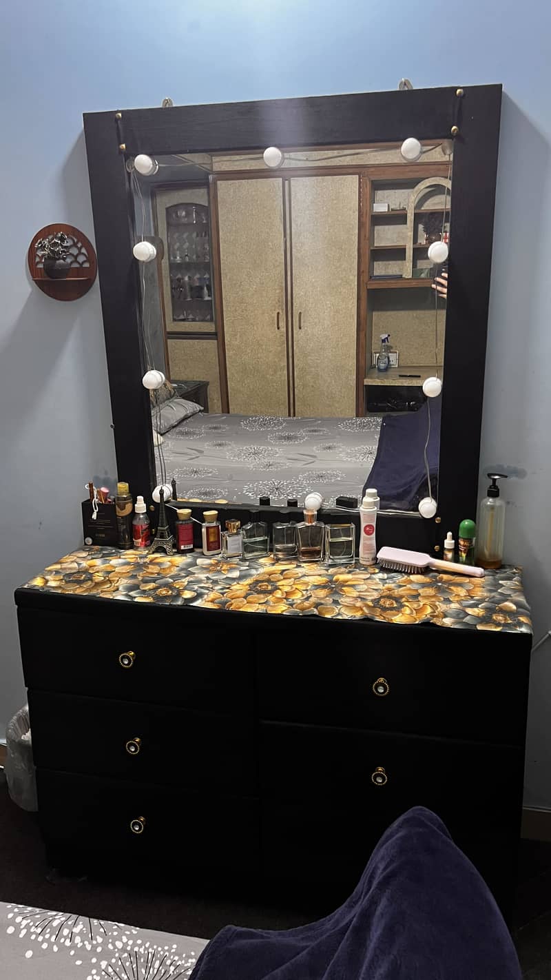 Beautiful black dressing table 1