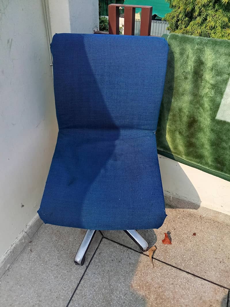 Chair 0