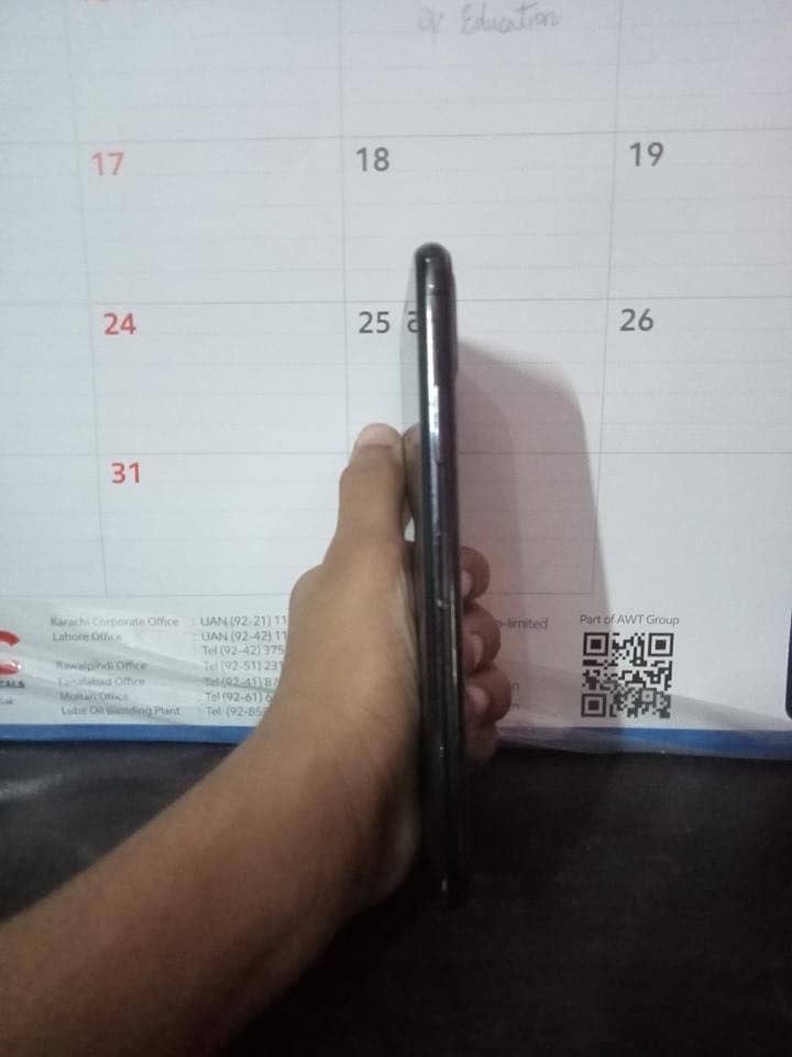 iPhone X 10/10 condition 2