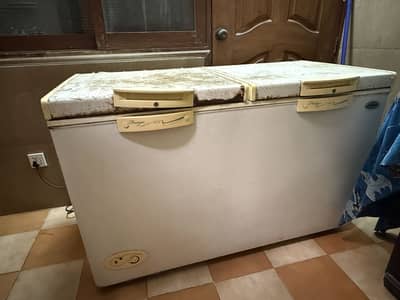 Waves deep freezer